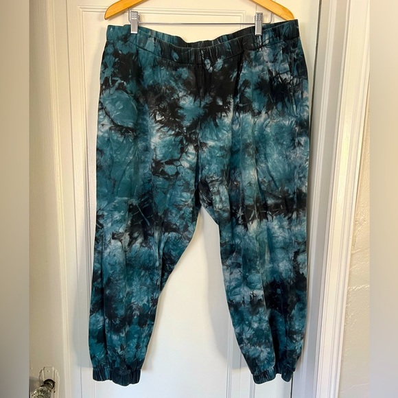 Wild Fable Women’s Tie-Dye Joggers 1X/ XXL Elastic Waistband Casual Loungewear - Picture 1 of 6